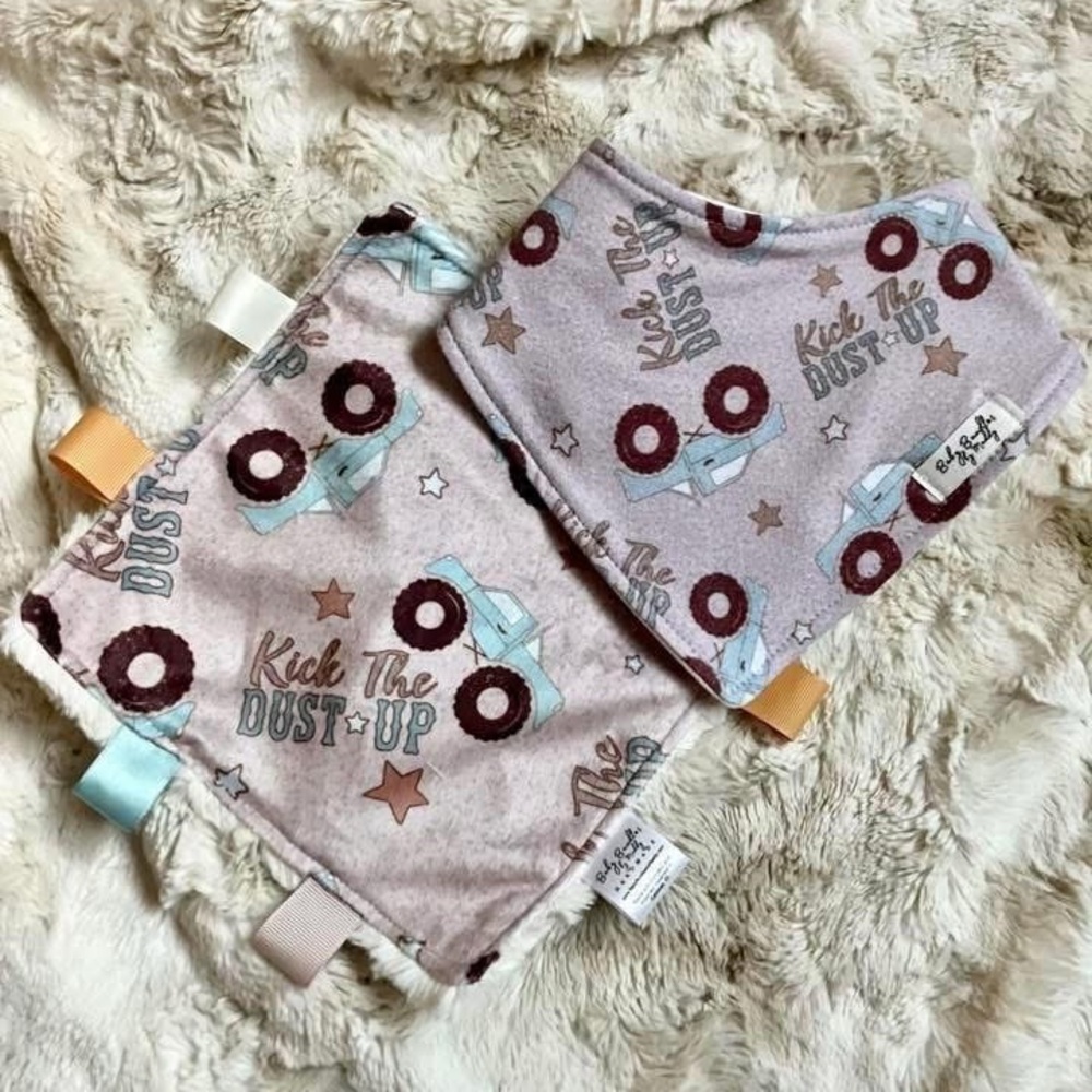 Kick The Dust Up Kids Bandana Bib and Tag Blanket Set